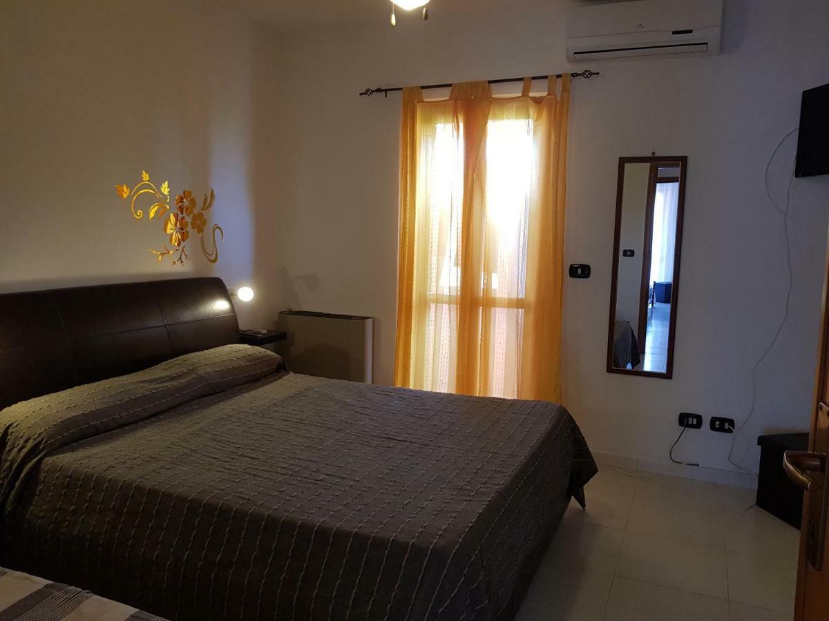 Casa Vacanze Valentina Порто Конте Екстериор снимка